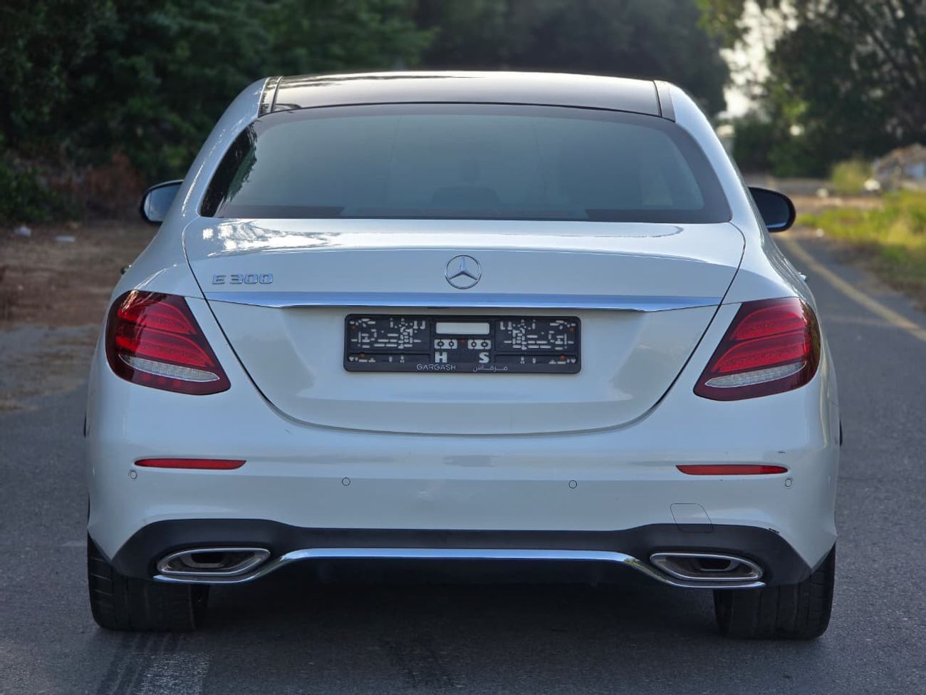 Mercedes Benz E300 Premium + 2.0L MERCEDES E-300 2020 GCC // LOW MILEAGE // PERFECT CONDITION // FULL OPITION