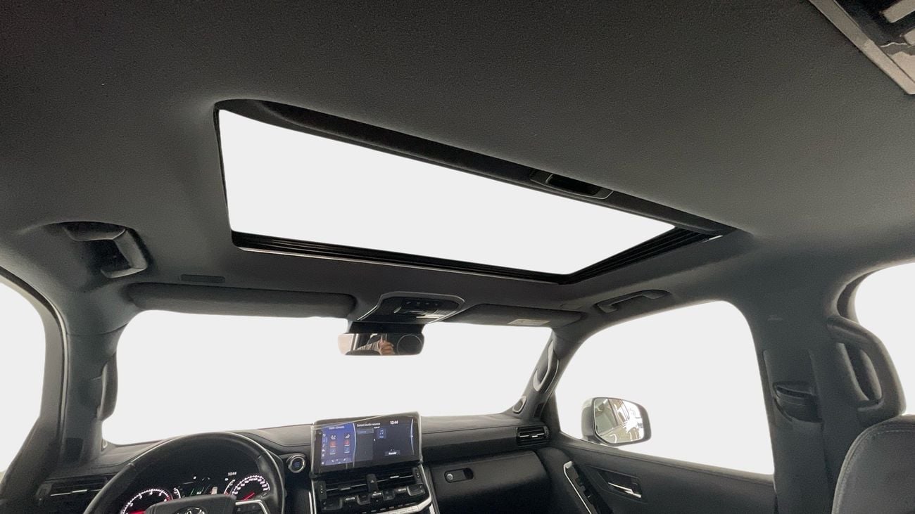 Toyota Land Cruiser VXR | upto AED 20,000 Ramadan Discount | Guaranteed Warranty | 0 Down Payment