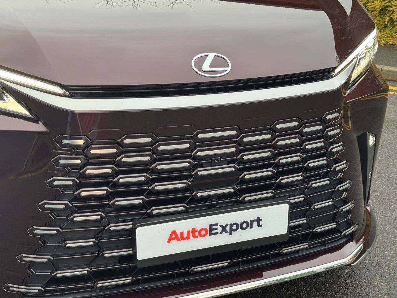 Lexus LM 350h Right Hand Drive