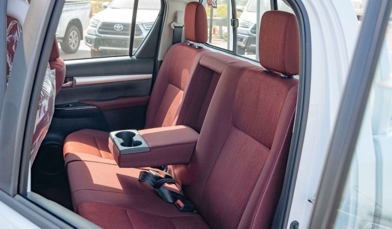 Toyota Hilux 2025 Toyota Hilux TRD SR5 4.0L petrol AT - GCC (Export price)