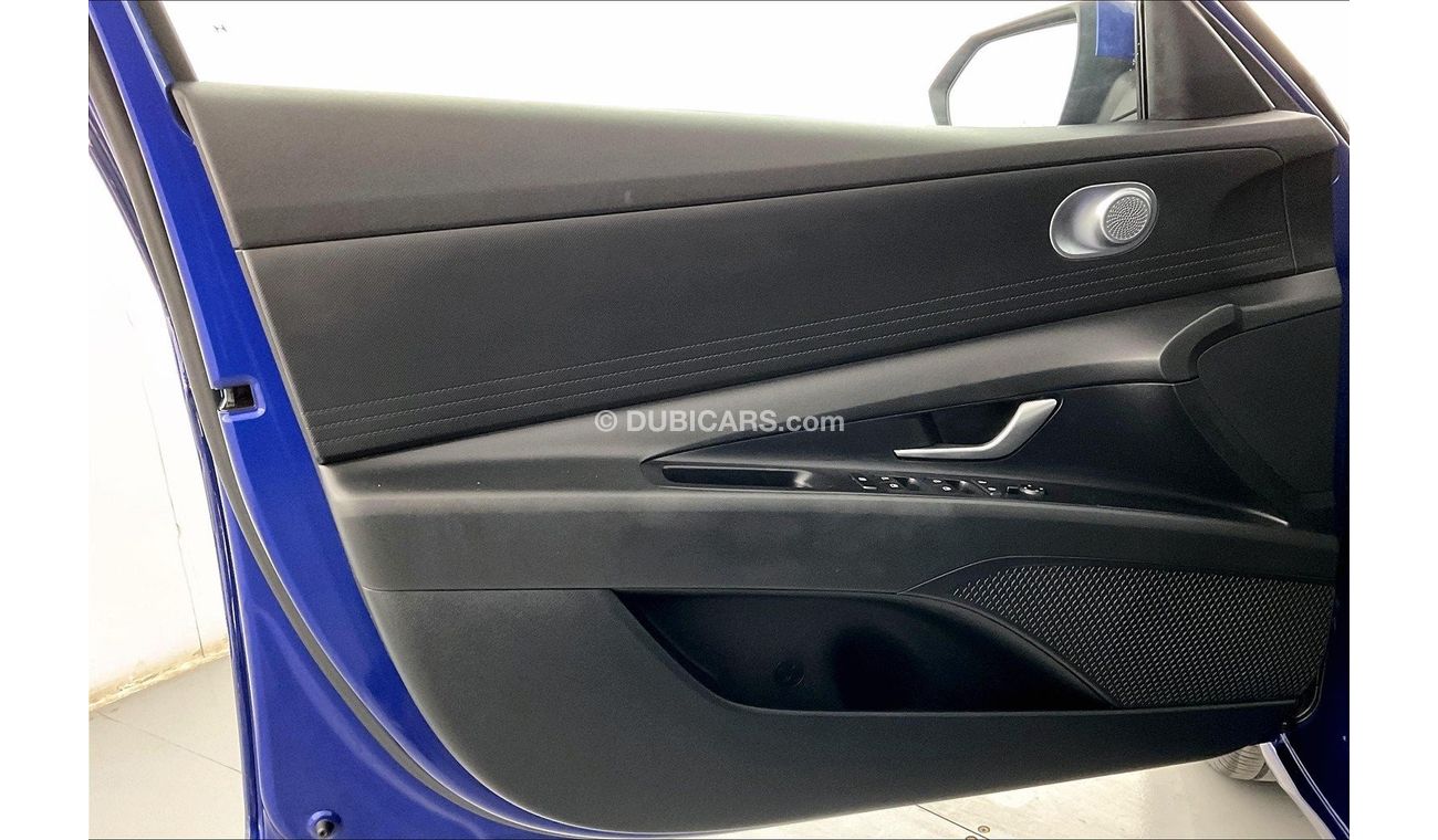 Hyundai Elantra Smart