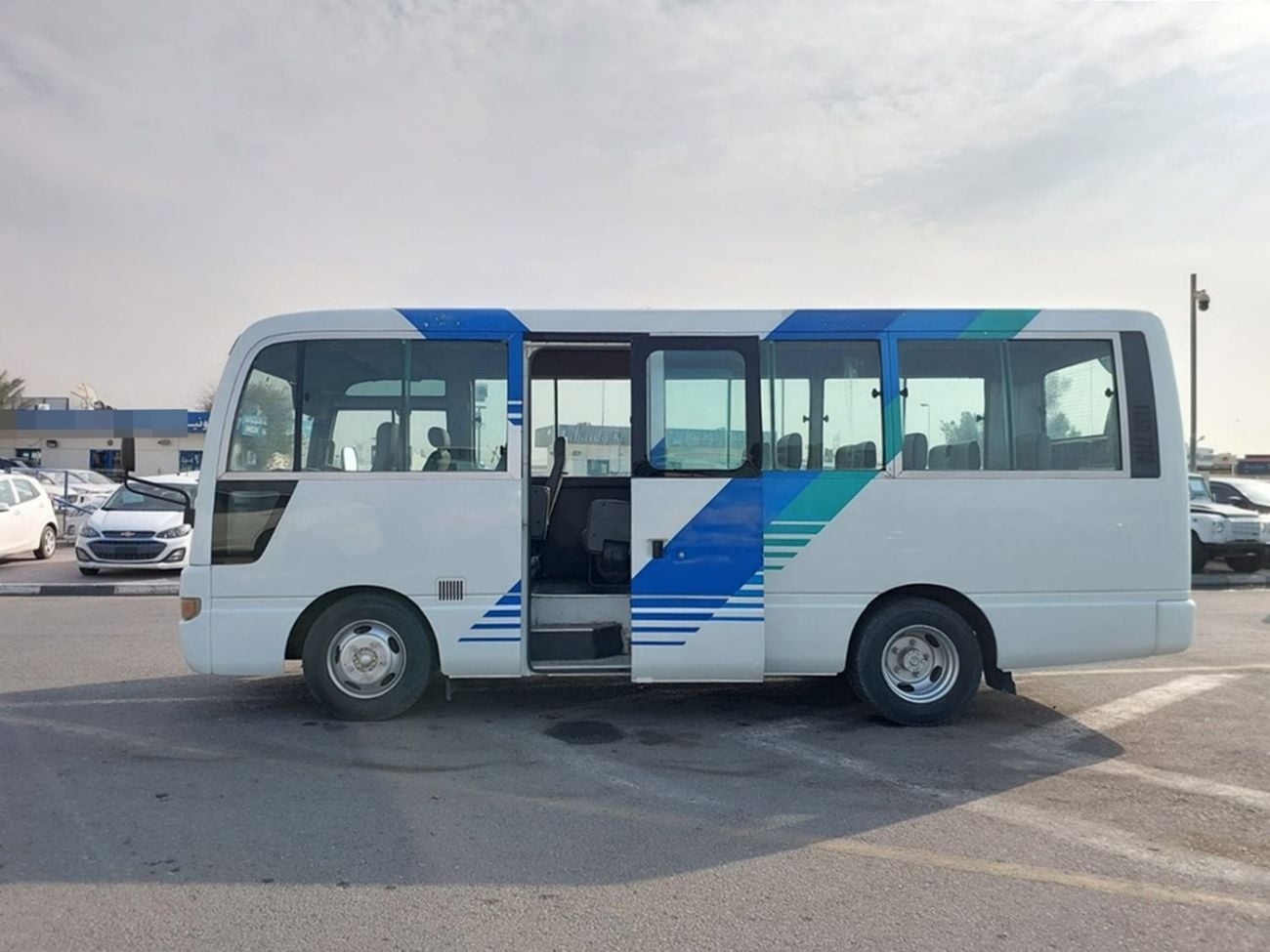 نيسان سيفيليان NISSAN CIVILIAN BUS RHD 1999 MODEL 4.1 L DIESEL MANUAL(PM700010)