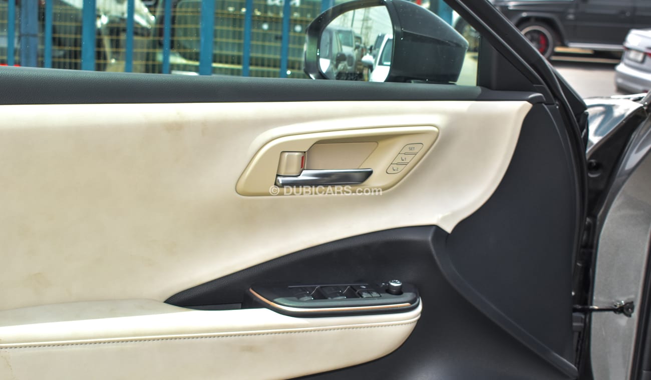 Toyota Crown Hybrid 2.5 L