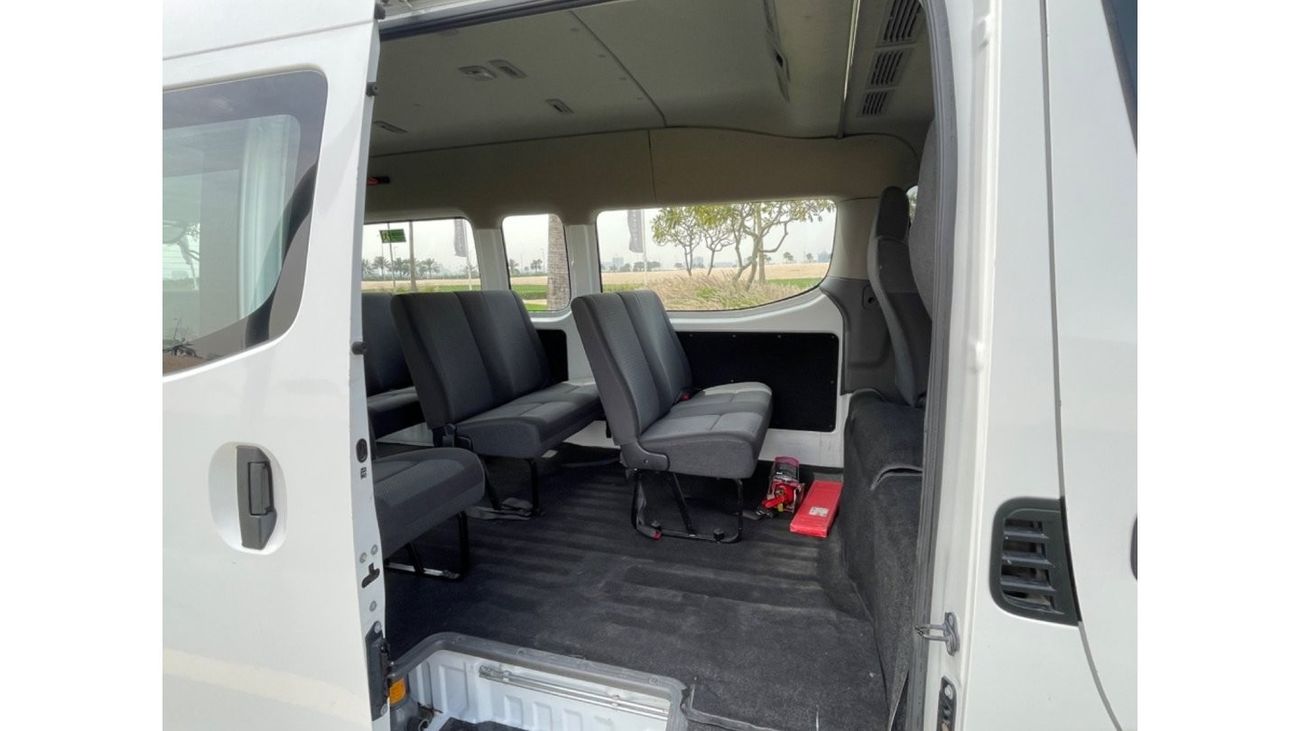 Nissan Urvan Window Van Wide Banking facilities without the need for a first payment
