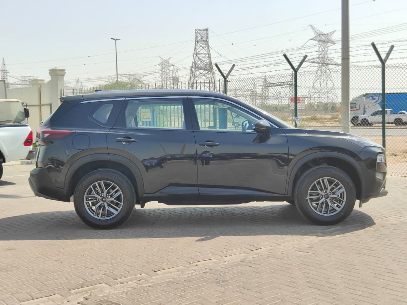 نيسان إكس تريل 2024 Nissan X-Trail S (7-Seater) 2.5L 4-Cyl Petrol A/T 4x4 Export Only