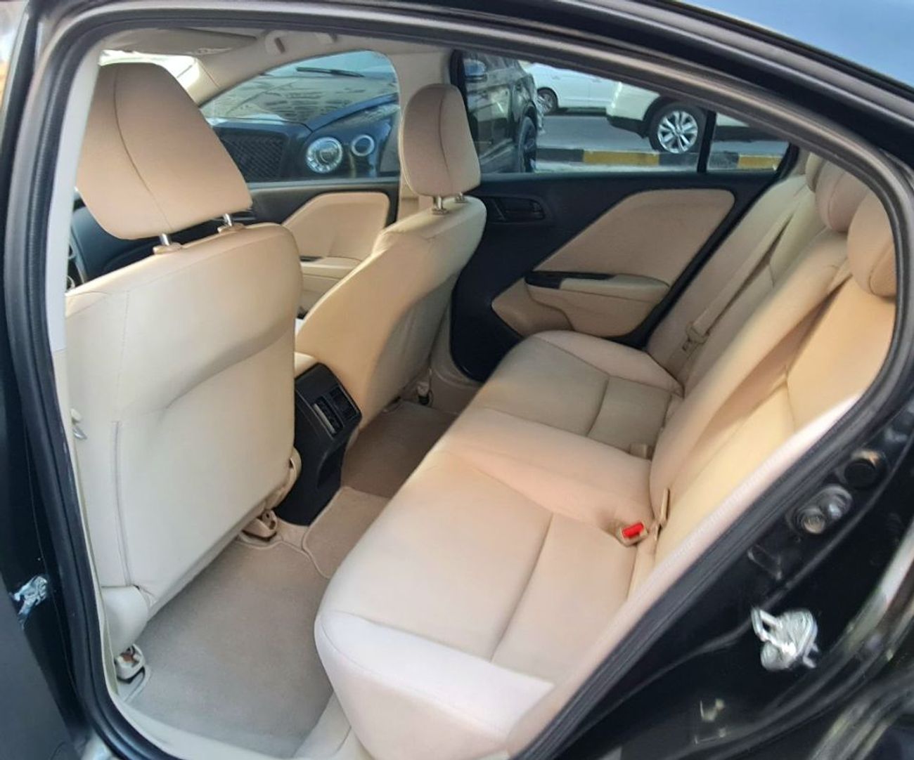 Honda City HONDA CITY 2014 GCC VERY CLEAN