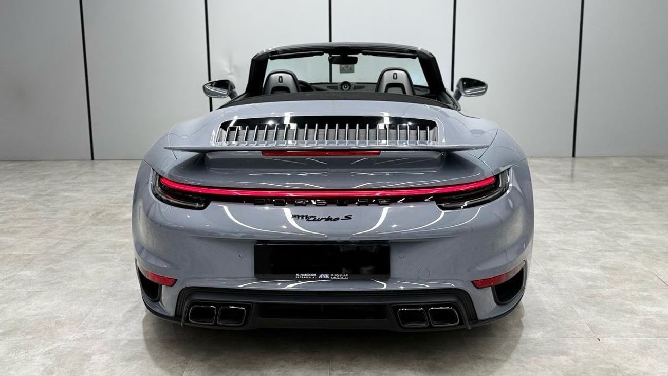 بورش 911 Turbo S 3.8L (640 HP) Convertible