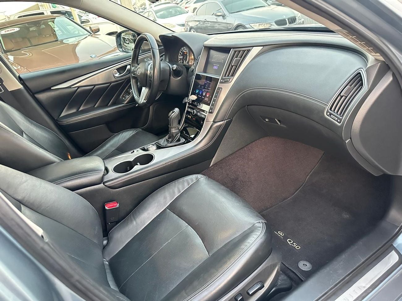 Infiniti Q50 Premium 2.0L