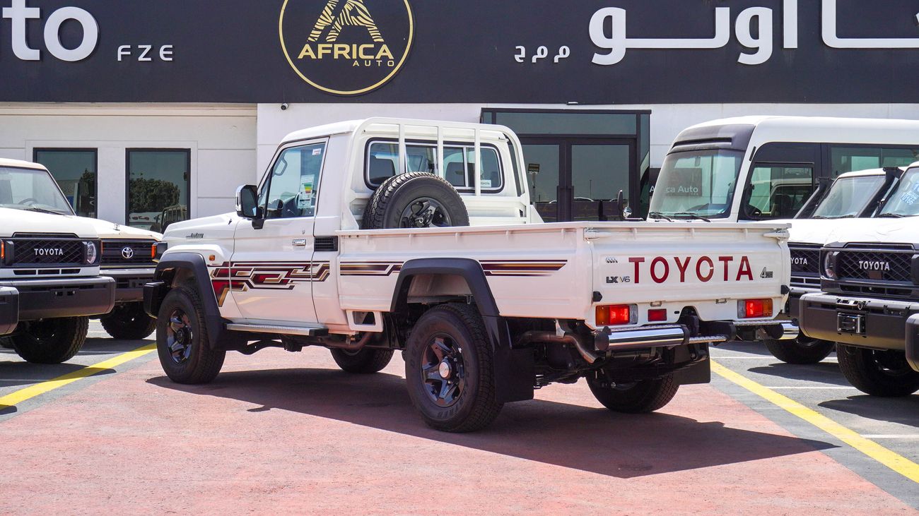 Toyota Land Cruiser Pick Up LX 4.0L V6 SINGLE CABIN M/T