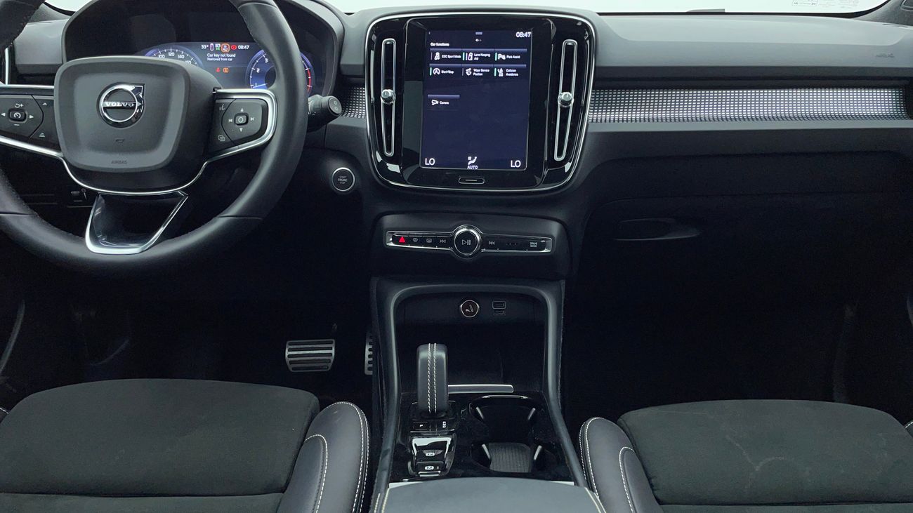 فولفو XC 40 T4 R DESIGN 2 | بدون دفعة مقدمة | اختبار قيادة مجاني للمنزل