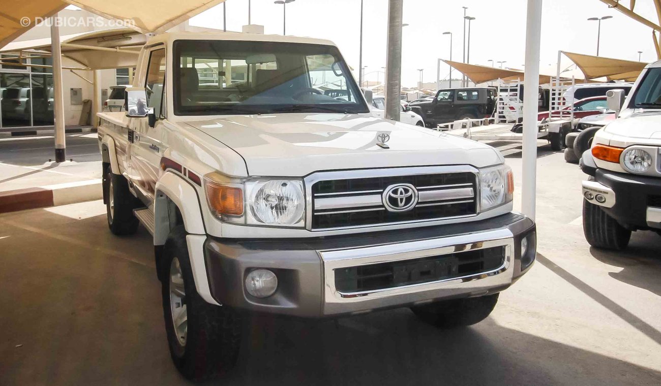 Toyota Land Cruiser Pick Up