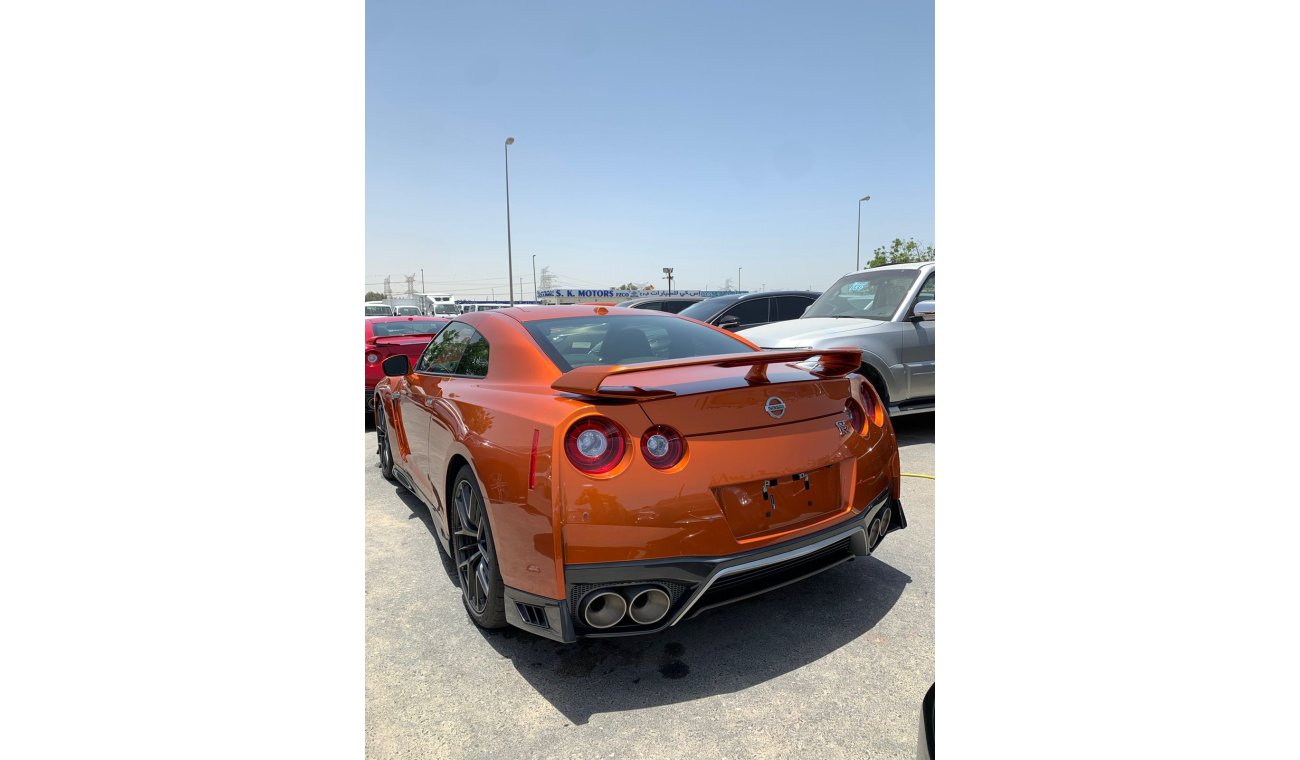 نيسان جي تي ار BRAND NEW NISSAN GT-R 2018 (5 CARS AVAILABLE WITH DIFFERENT COLORS)