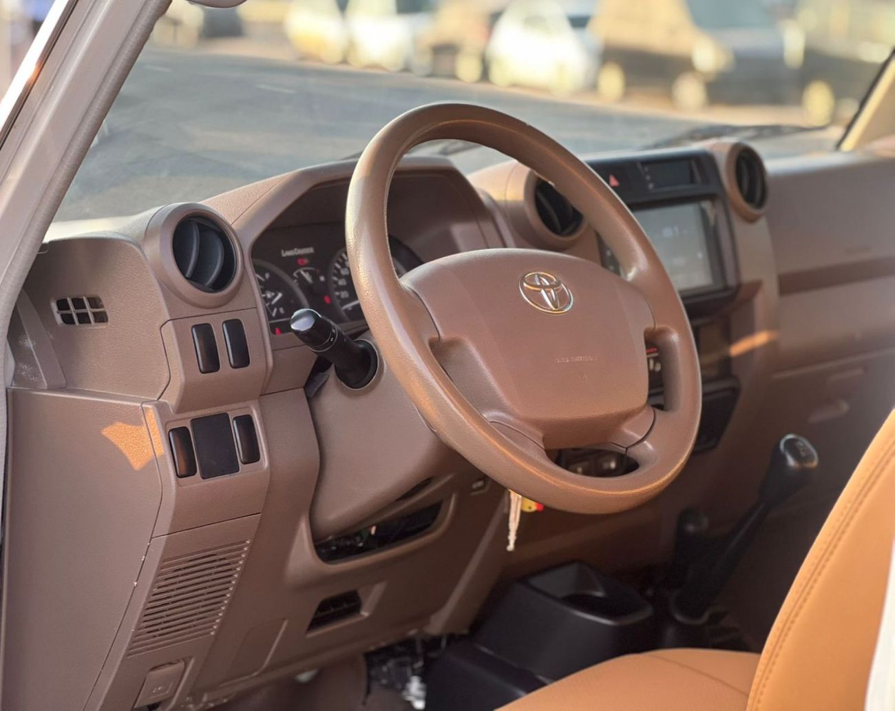 تويوتا لاند كروزر بيك آب 2018 Toyota Land Cruiser Pick up - Single Cabin - 4.0L V6 - AWD 4x4 - Patrol Manual - Fully Maintain