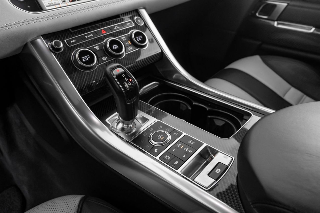 Land Rover Range Rover Sport 2015 Range Rover Sport SVR / Full-Service History