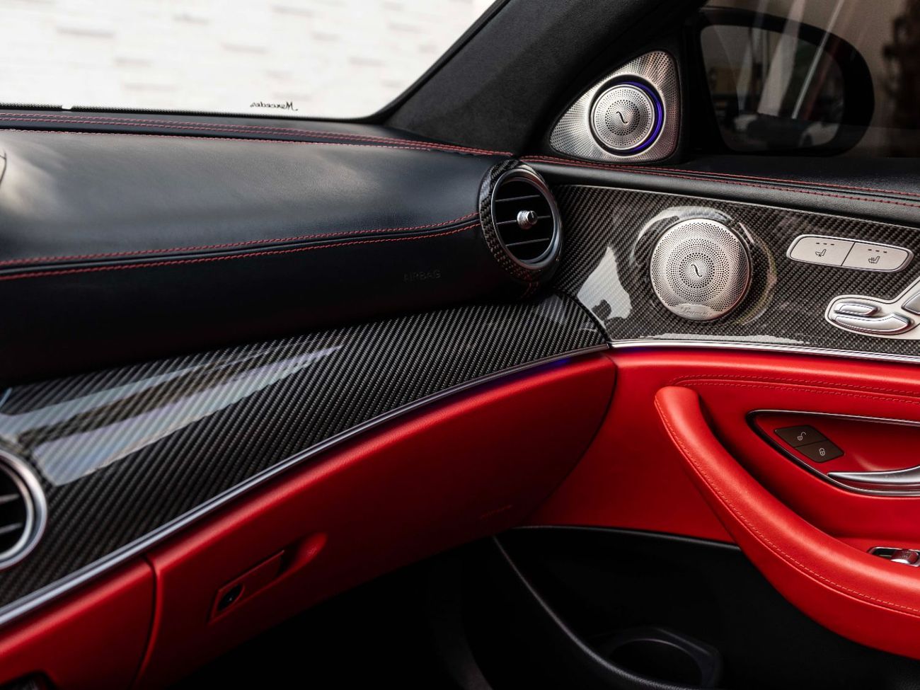 مرسيدس بنز E 63S 4MATIC+ 4.0L