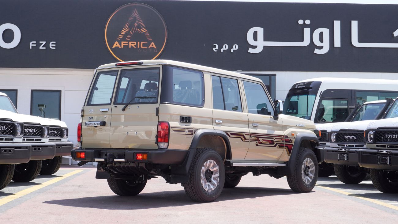 Toyota Land Cruiser 70 2.8 DIESEL 2025