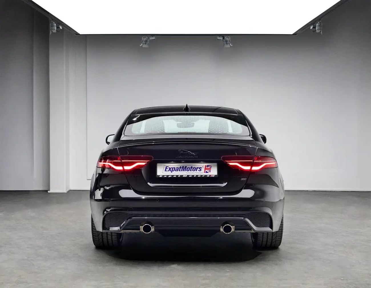 Jaguar XE P 300 Limited Edition