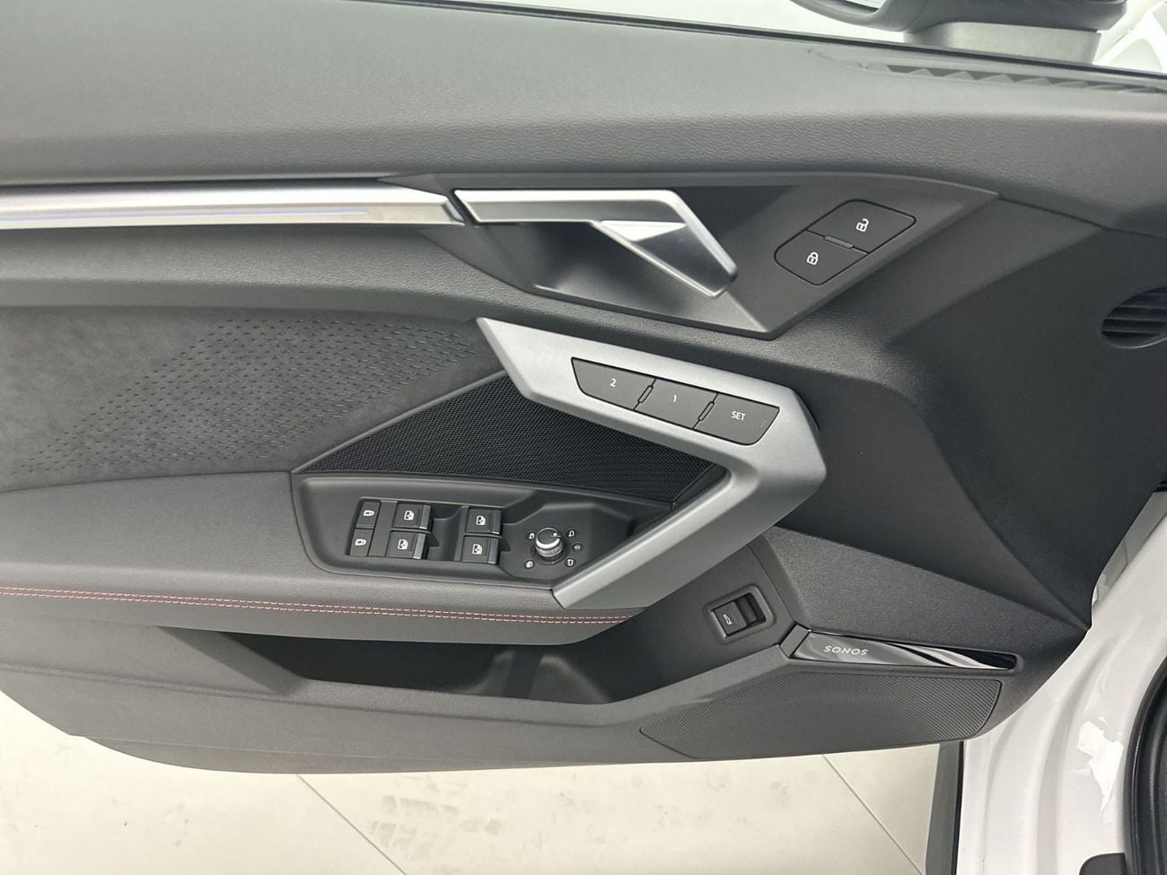 أودي S3 TFSI quattro 2.0L Sedan TFSI 333hp (Ref# 16542)