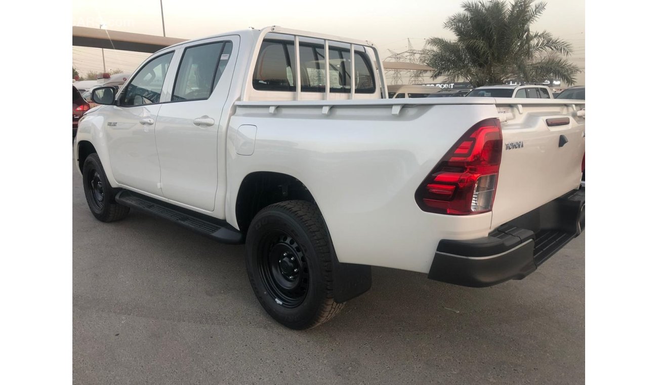 تويوتا هيلوكس DIESEL,2.4L,V4,4X4,MANUAL,WIDE BODY,2021MY