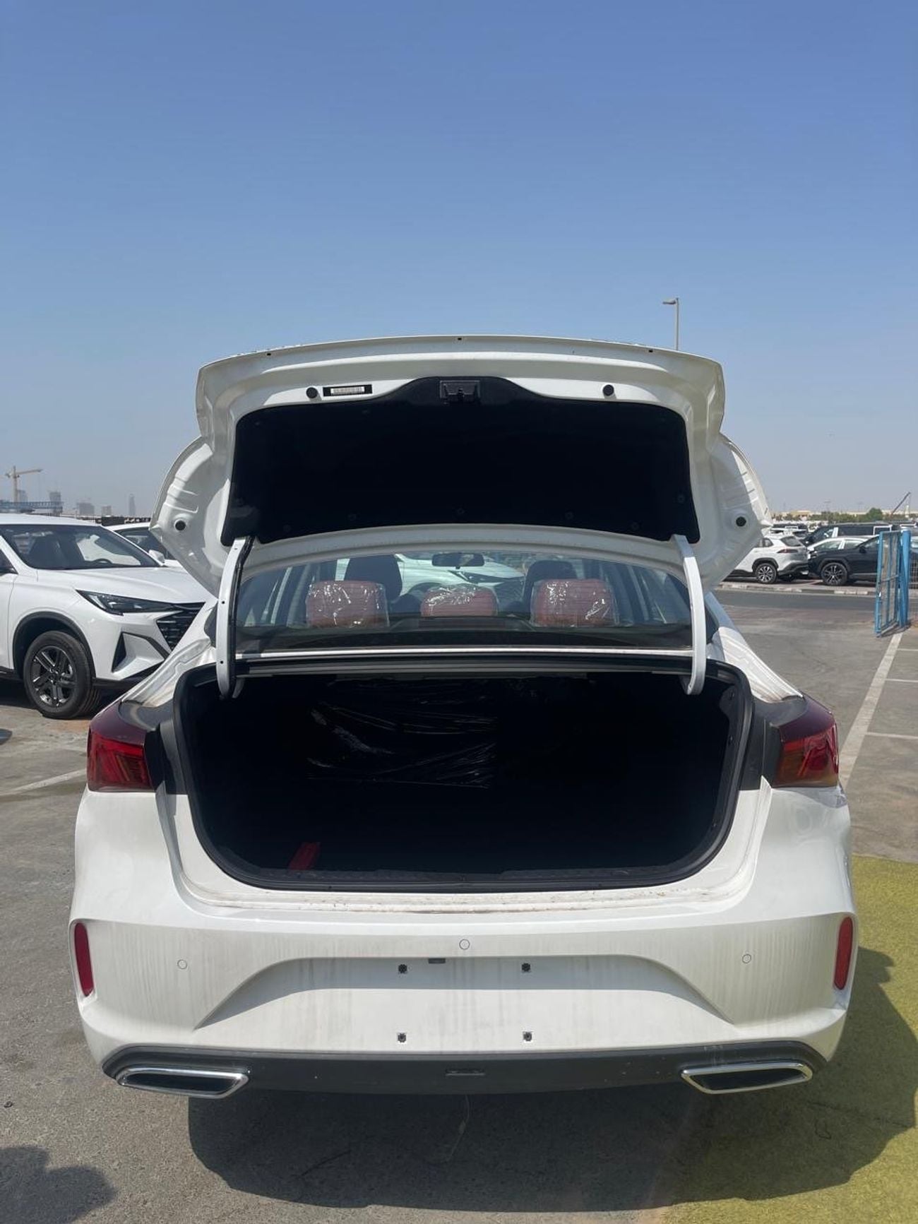 تشنجان ايدو ستاندارد CHANGAN EADO PLUS 2026 – CHINESE SPECIFICATIONS  • Engine: 1.5L Turbo Petrol • Power: 192 PS (141 kW