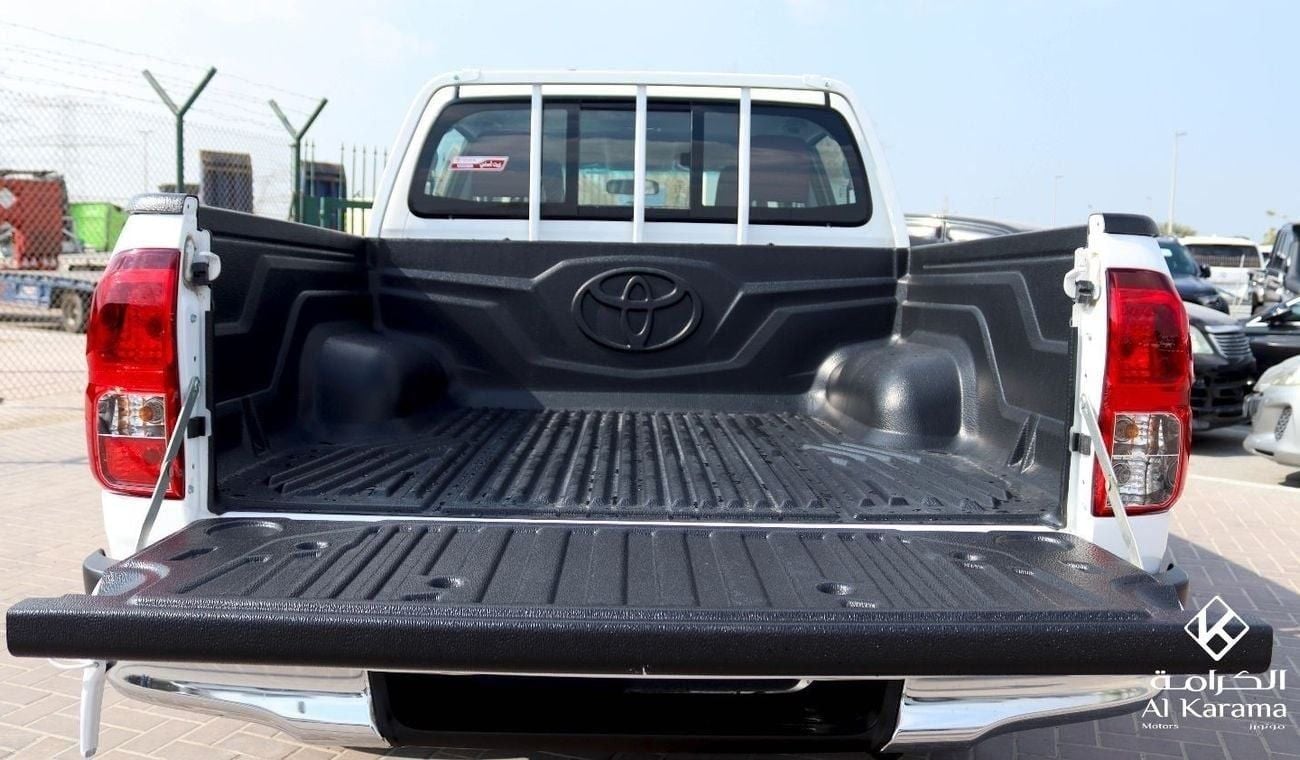 Toyota Hilux Toyota Hilux GL D-4D | 2.4L Diesel | RWD | Bed Liner | Manual Transmission | 6 Seater | GCC | Export