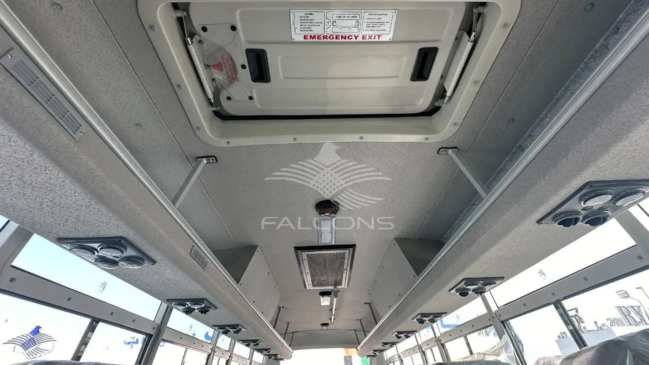 SML Isuzu S7 Bus 3455cc 47-SEATER AC Diesel MT