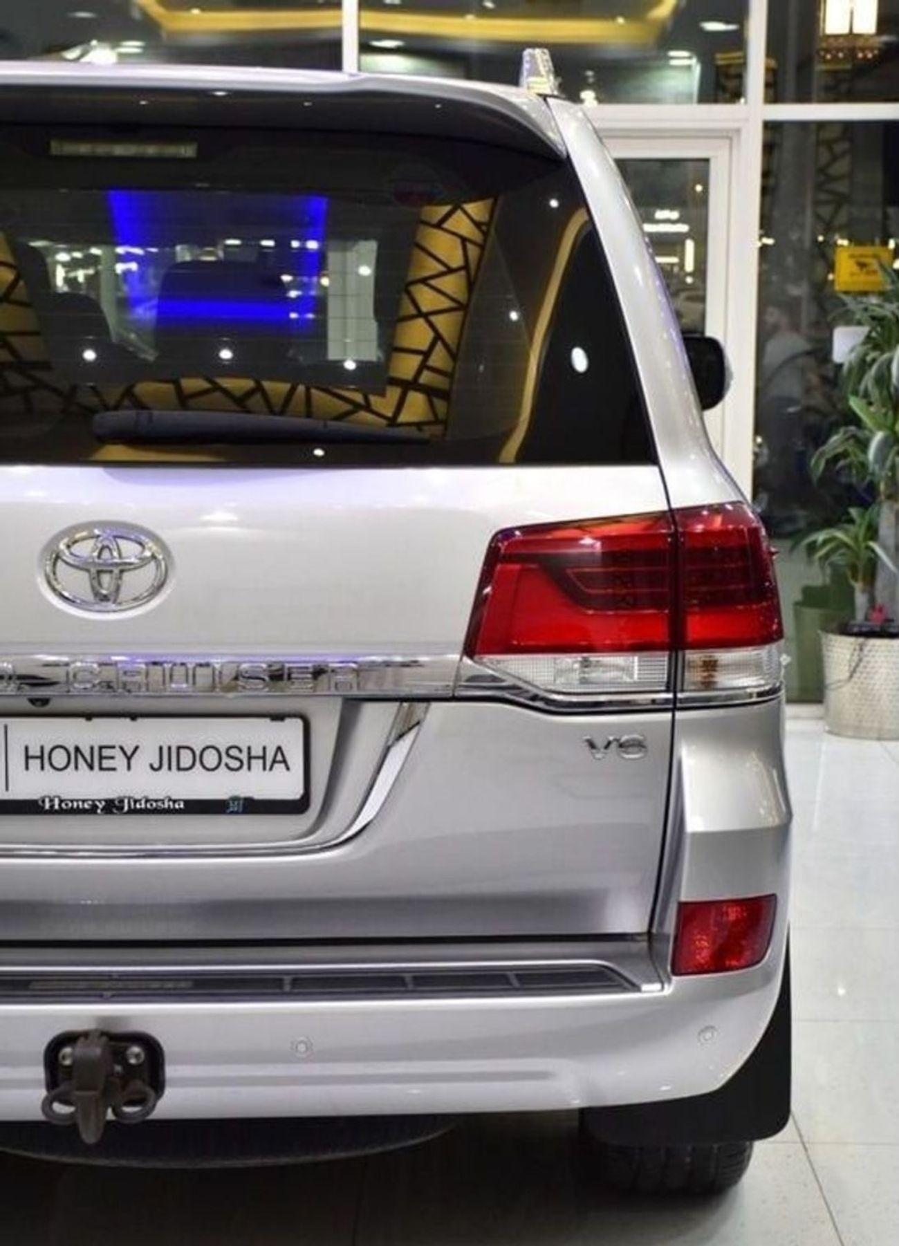 تويوتا لاند كروزر EXCELLENT DEAL for our Toyota Land Cruiser GXR ( 2016 Model ) in Silver Color GCC Specs