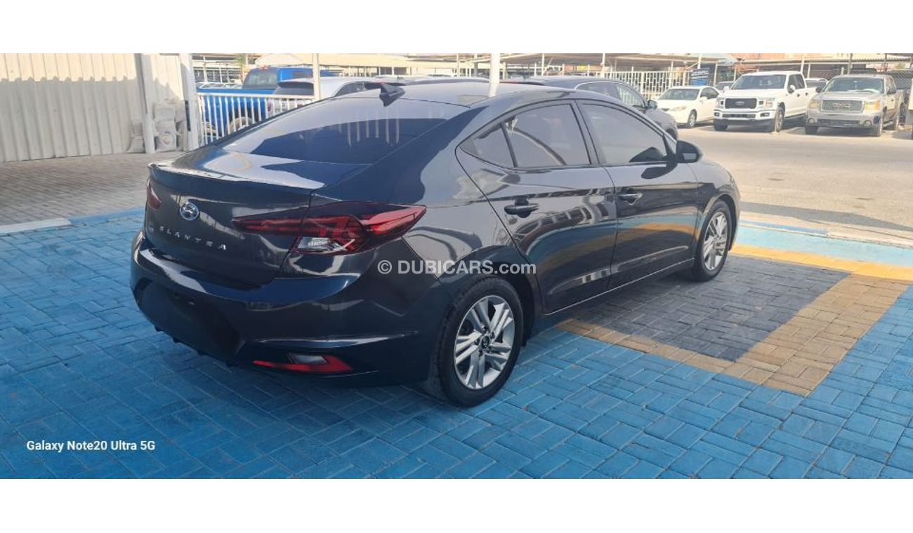 Hyundai Elantra Car is very good and clean