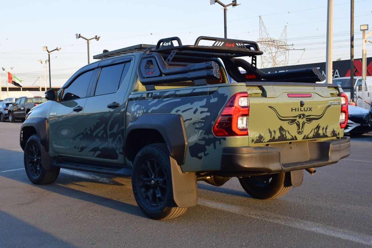 تويوتا هيلوكس 4x4 Diesel 2.8L (Right Hand)