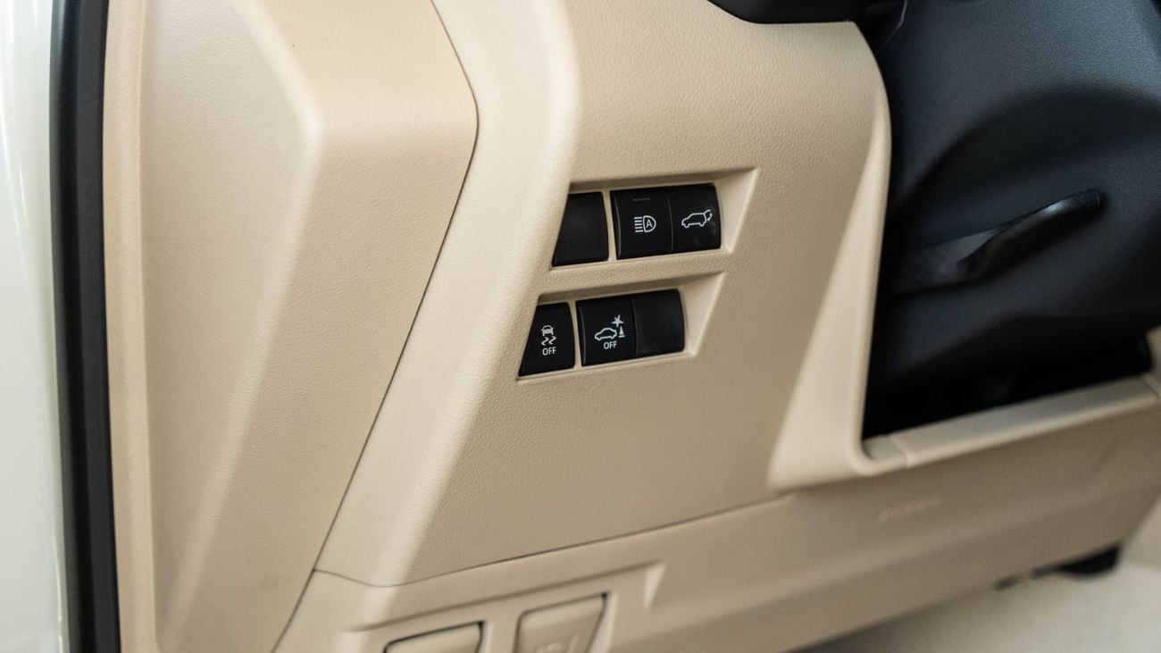 Toyota Land Cruiser VX | 4.0L | V6 |2025