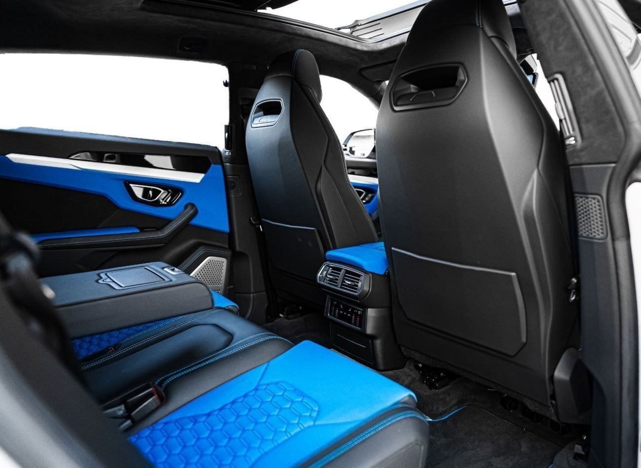Lamborghini Urus URUS I BANG AND OLUFSEN I PANORAMIC ROOF | TWO TONE INTERIOR