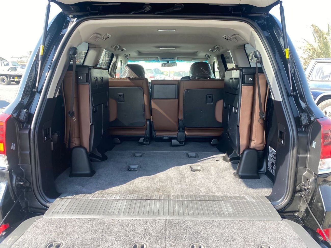 Toyota Land Cruiser VX RHD 1VD-FTV 4.5L V8 Twin Turbo Diesel Engine Automatic Gear 4WD 8 Seats 5 Doors