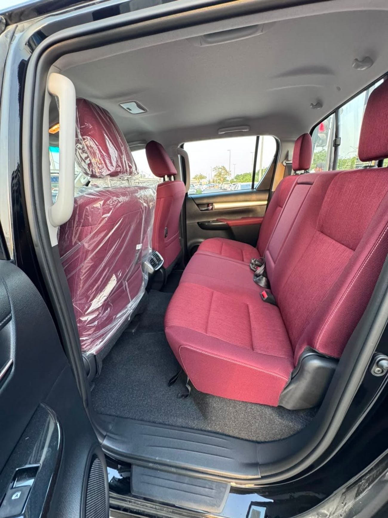 Toyota Hilux SR5 (NON GCC)
