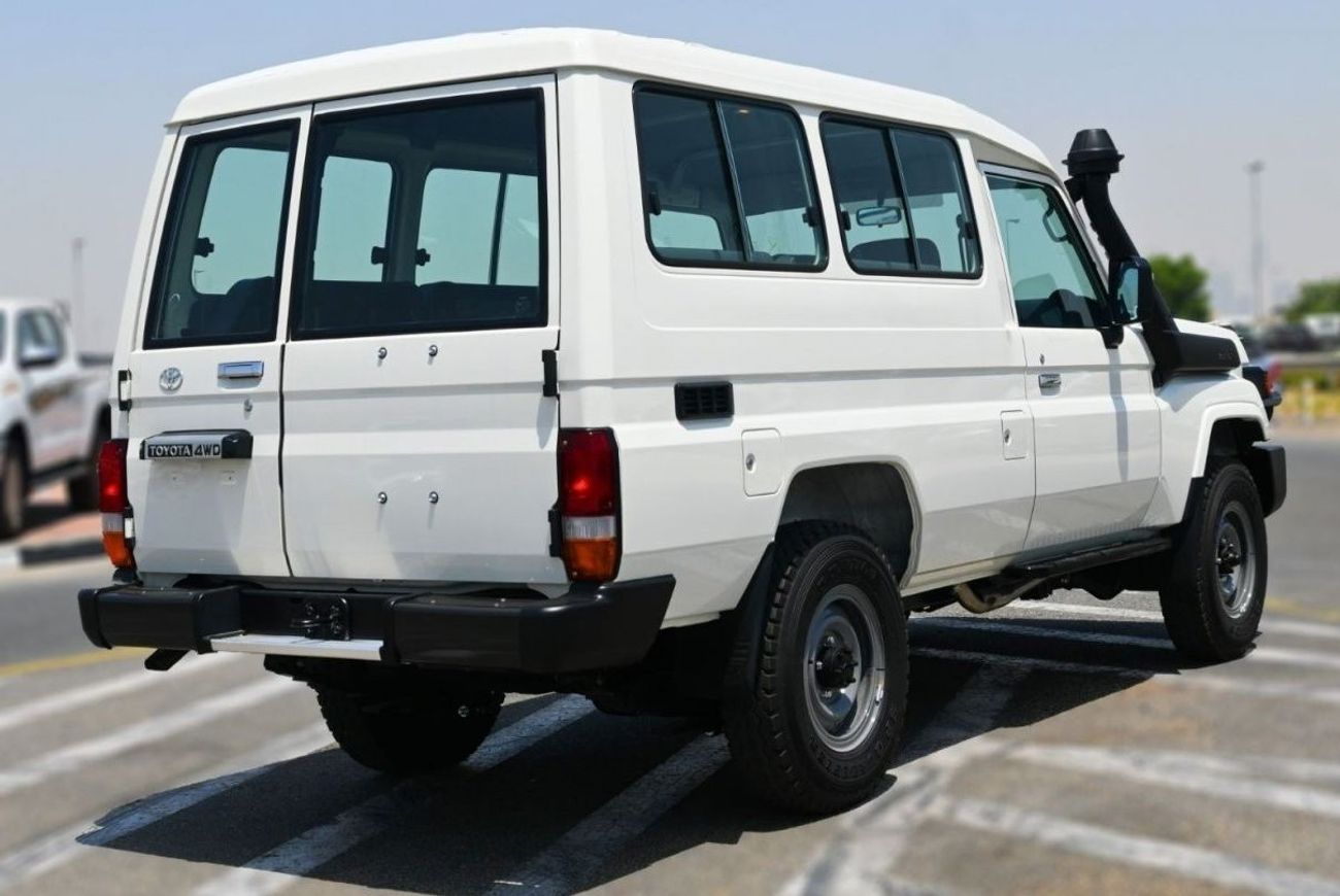 تويوتا لاند كروزر 70 تويوتا لاند كروزر هارد توب LC78 ديزل 4.2 لتر 2024