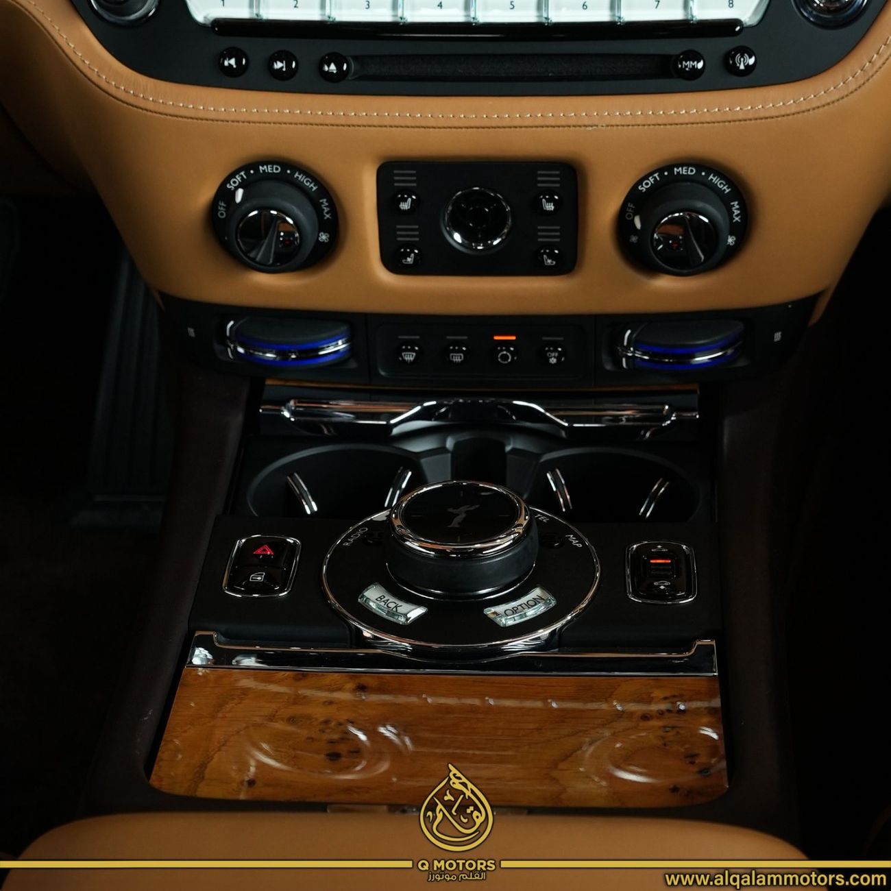 Rolls-Royce Wraith 2017 | ROLLS ROYCE WRAITH | 3 BUTTONS | STAR LIGHT | 45,000KM | GCC