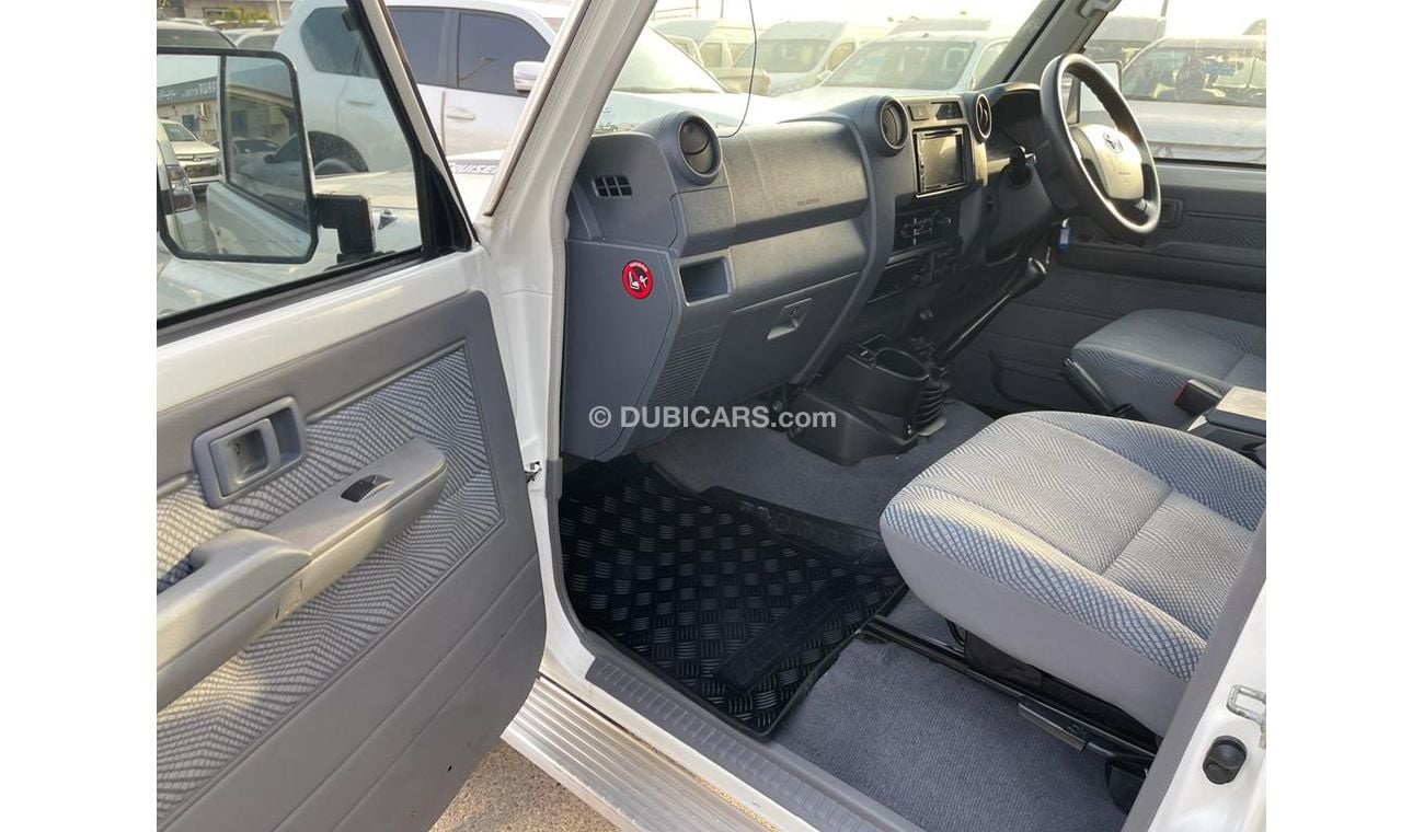 Toyota Land Cruiser Pick Up