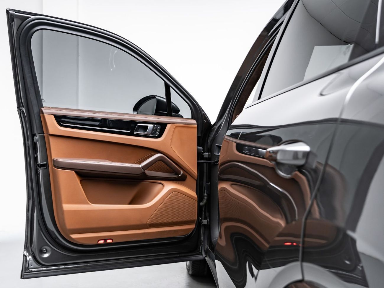 Porsche Cayenne Base 2023 Porsche Cayenne, April 2028 Porsche Warranty, Full Service History, Low KMs, GCC