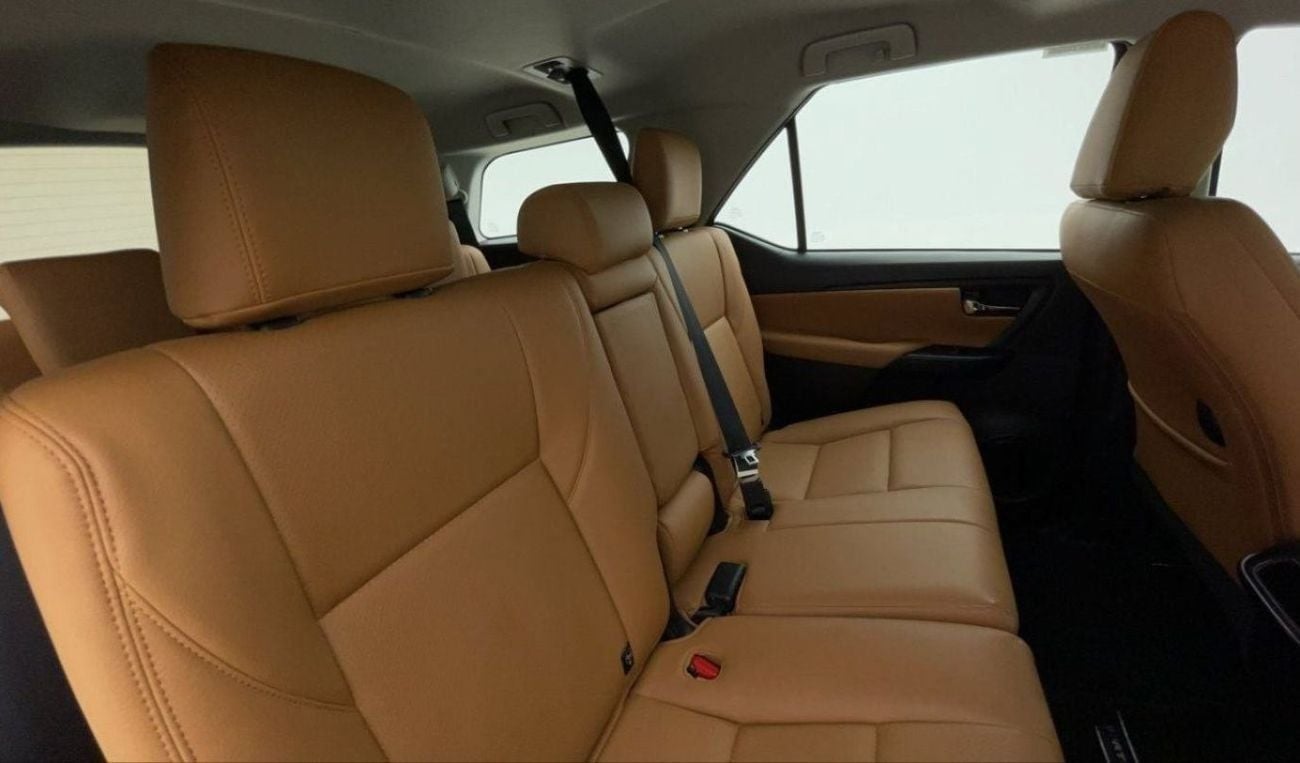 Toyota Fortuner 2.4L Diesel AT 4X4 2025