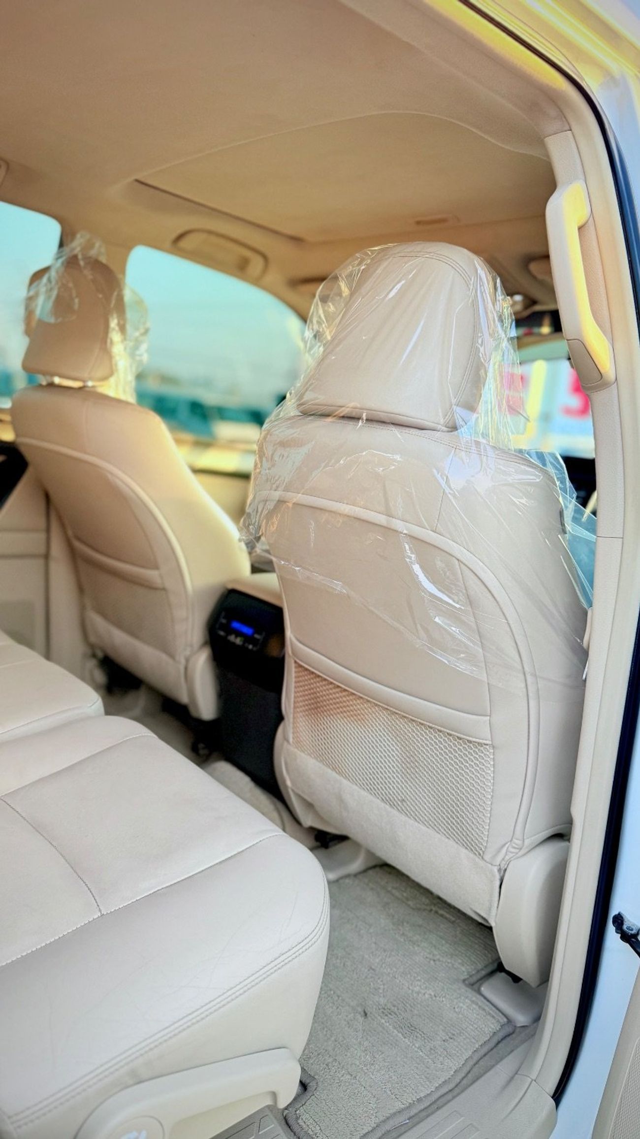 Toyota Prado VXR 2018 Model LHD Full Option GCC Specification Sunroof, Coolbox, Leather Seats, Electric Seats Top