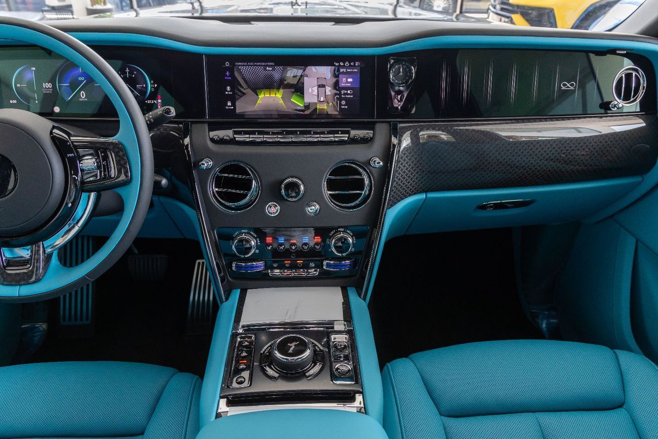 رولز رويس كولينان Rolls Royce Cullinan Black Badge | 2025