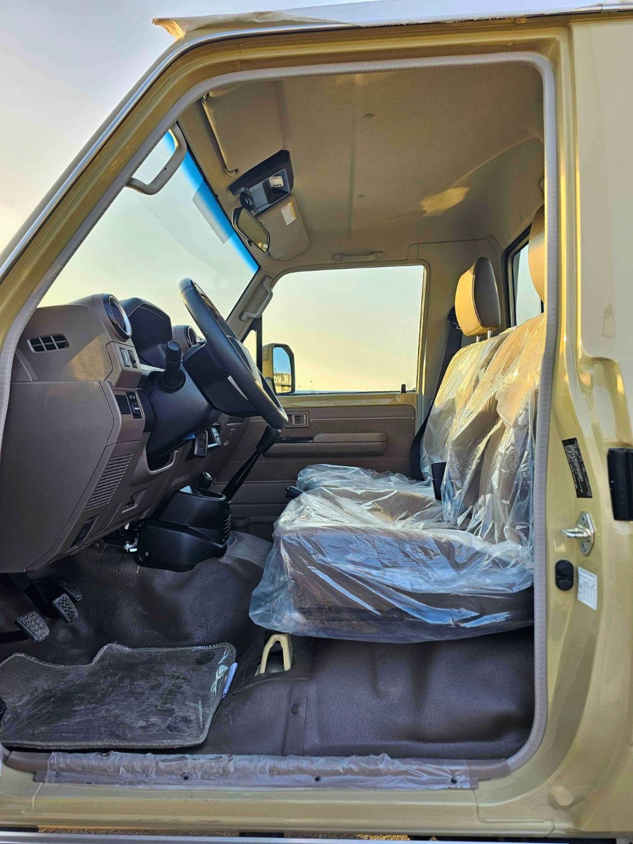 Toyota Land Cruiser Pick Up LX LC79 / SINGLE CABIN / M/T / 4.0L V6 PETROL / 4WD (CODE # LC79)