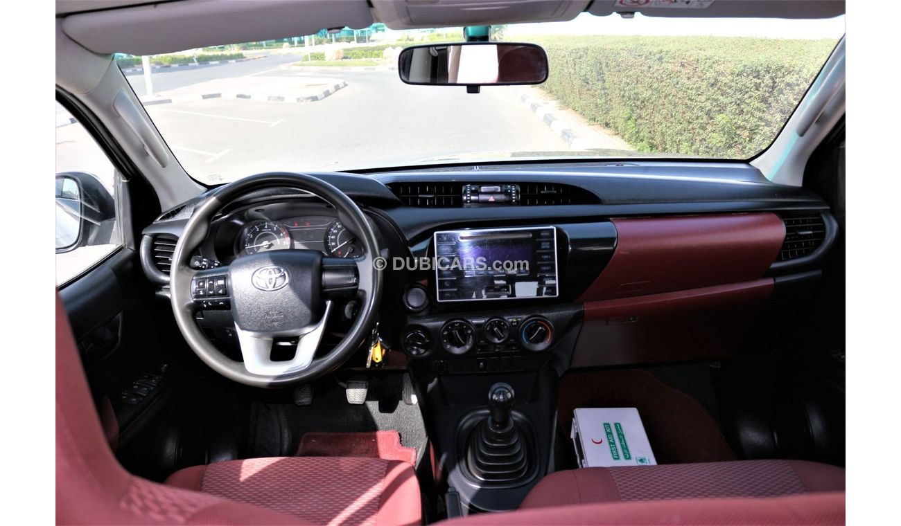 تويوتا هيلوكس GLX تويوتا هايلكس 2017 خليجي فورويل جير عادي