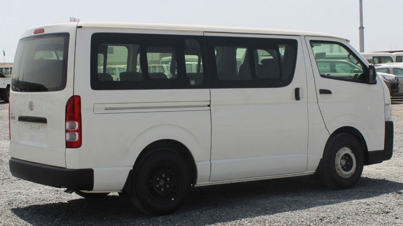 Toyota Hiace TOYOTA HIACE 2.5L BUS 15-SEATS A/C
