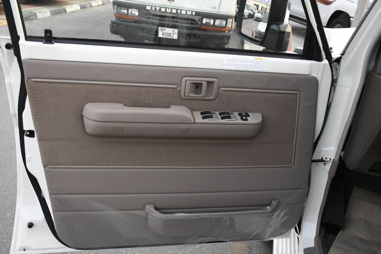 Toyota Land Cruiser 70 76 Series  2.8L Automatic Diesel  with diff lock ( LC Possible )