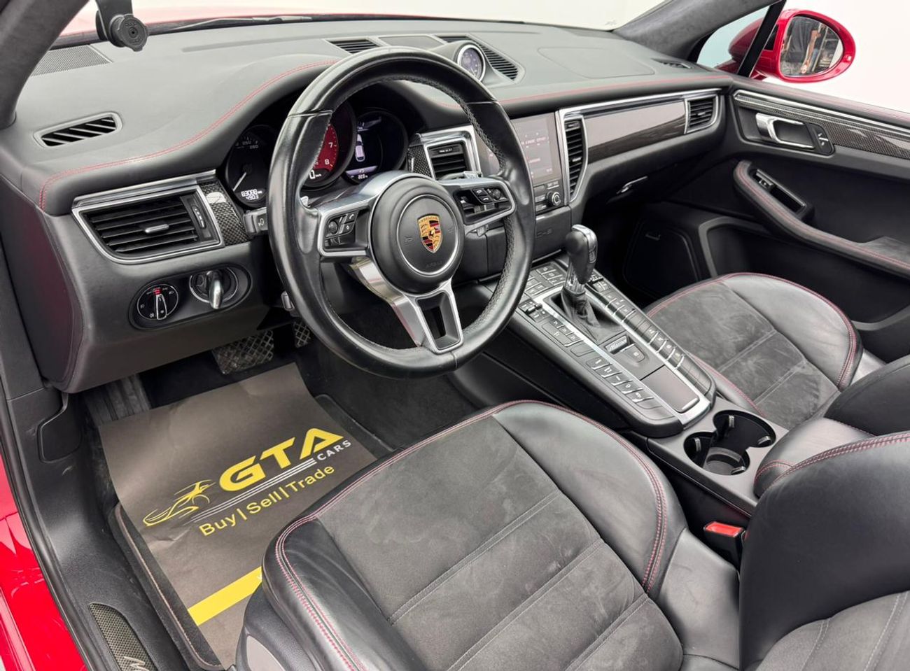 بورش ماكان GTS 3.0L (360 HP) 2017 Porsche Macan GTS, Service History, Excellent Condition, GCC