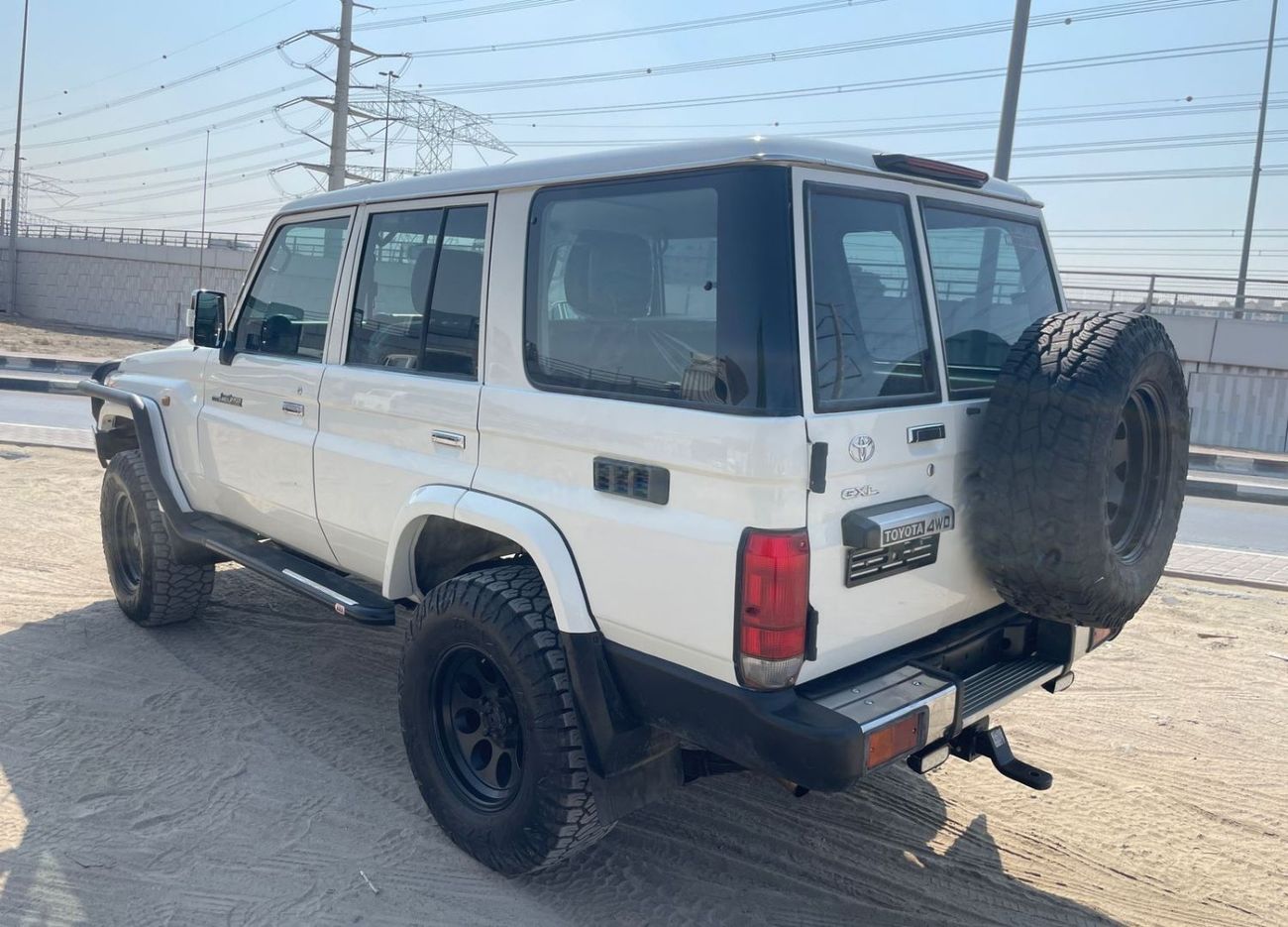 تويوتا لاند كروزر 5 Doors Hardtop ,Diesel 4500 CC ,Right Hand Drive ,Manual Transmission