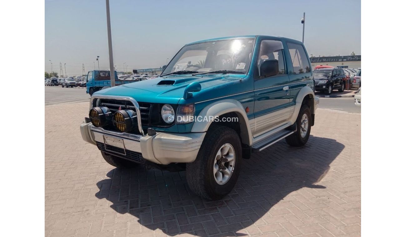 Mitsubishi Pajero MITSUBISHI PAJERO RIGHT HAND DRIVE (PM1351)