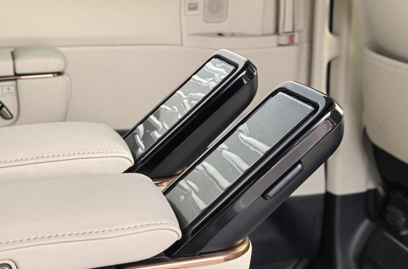 Lexus LM 350h 2025 LEXUS LM350h 2.5L HYBRID FULL OPTION