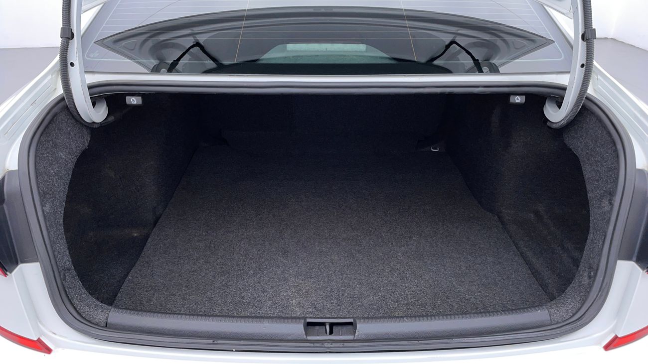 فولكس واجن باسات S 2.5 | بدون دفعة مقدمة | اختبار قيادة مجاني للمنزل