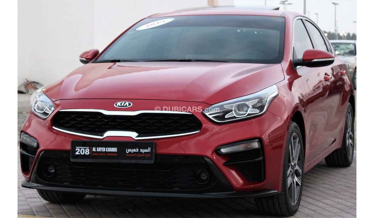 كيا سيراتو كيا سيراتو 2019 خليجي 1600 سي سي فل كامل رقم 1 بدون صبغ بدون حوادث نظيفه جدا من الداخل والخارج